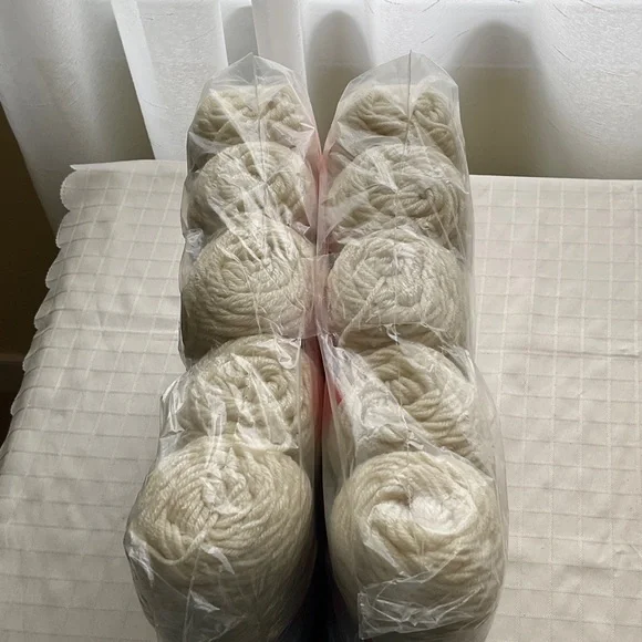 Cream Yarn Bundle - Picture 3 of 6